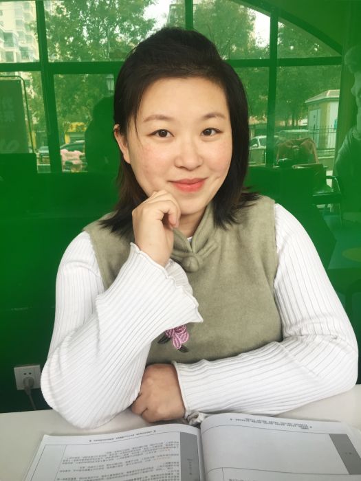 青黛(臨沂市河東區美術家協會理事) 青黛(臨沂市河東區美術家協會理事)