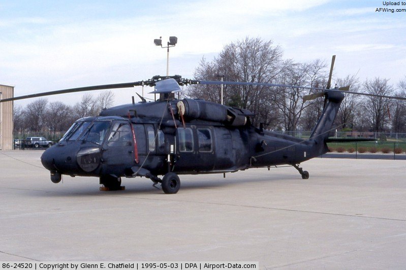 簡易改裝的MH-60A“維克羅鷹”