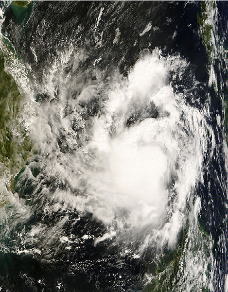 熱帶風暴紅霞衛星雲圖