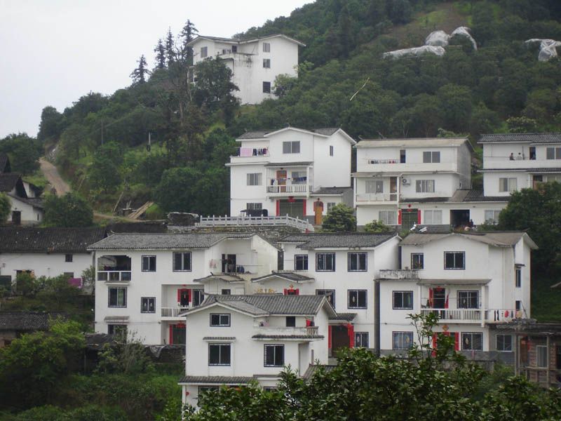 龍潭門村 龍潭門村