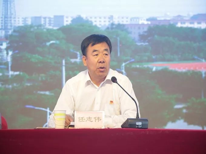 任志偉(阜新高等專科學校黨委書記) 任志偉(阜新高等專科學校黨委書記)