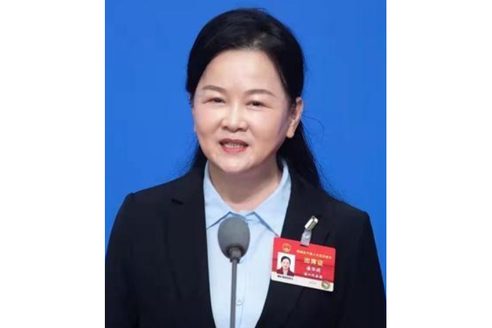 潘華莉