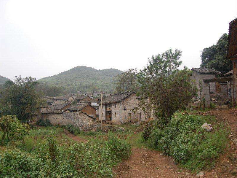 小龍潭村(華寧縣青龍鎮紫馬龍村民委員會下轄村) 小龍潭村(華寧縣青龍鎮紫馬龍村民委員會下轄村)