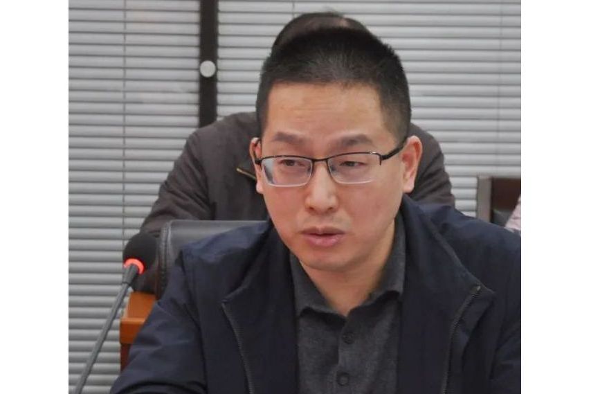 楊韜(福建福日電子股份有限公司黨委副書記、總裁,深圳市中諾通訊有限公司董事長) 楊韜(福建福日電子股份有限公司黨委副書記、總裁,深圳市中諾通訊有限公司董事長)