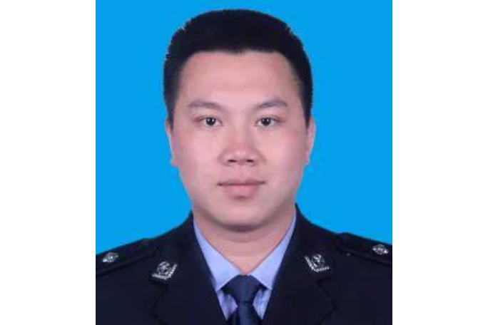林智(宜州區司法局屏南司法所負責人) 林智(宜州區司法局屏南司法所負責人)