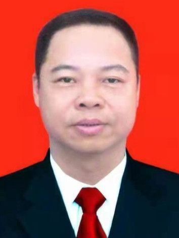 陳友明(湖南省湘鄉市教育局黨委書記、局長) 陳友明(湖南省湘鄉市教育局黨委書記、局長)
