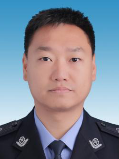 李慶生(雲南省保山市公安局隆陽分局黨委副書記、政委) 李慶生(雲南省保山市公安局隆陽分局黨委副書記、政委)