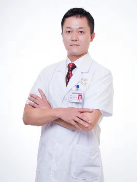 劉志平(長沙頤而康頸肩腰腿痛醫院執業醫師) 劉志平(長沙頤而康頸肩腰腿痛醫院執業醫師)