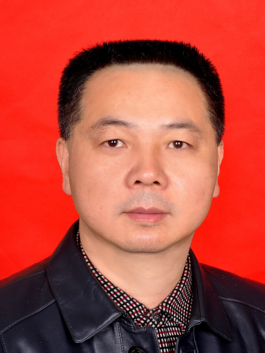楊建平(株洲市城市管理和綜合執法局黨組成員、副局長) 楊建平(株洲市城市管理和綜合執法局黨組成員、副局長)