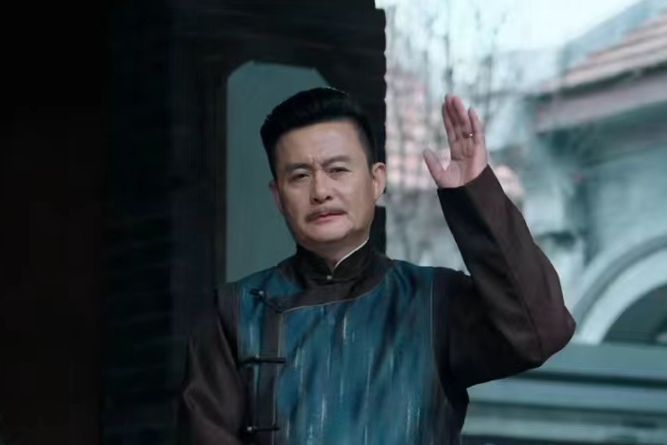 周先生(電視劇《五行世家》中的角色) 周先生(電視劇《五行世家》中的角色)