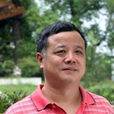 程永安(景德鎮陶瓷藝術名家協會副秘書長) 程永安(景德鎮陶瓷藝術名家協會副秘書長)