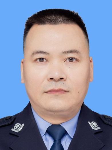張雲龍(貴州省黔東南苗族侗族自治州岑鞏縣公安局黨委委員、副書記、政委、一級警長) 張雲龍(貴州省黔東南苗族侗族自治州岑鞏縣公安局黨委委員、副書記、政委、一級警長)