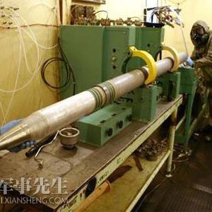 化學武器(通過爆炸的方式釋放有毒化學品的武器)