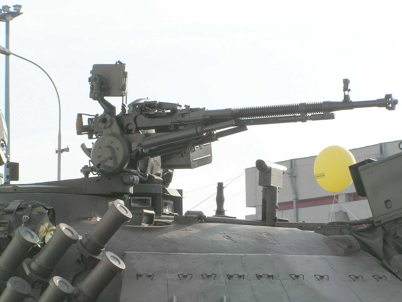 炮塔上的DShK重機槍