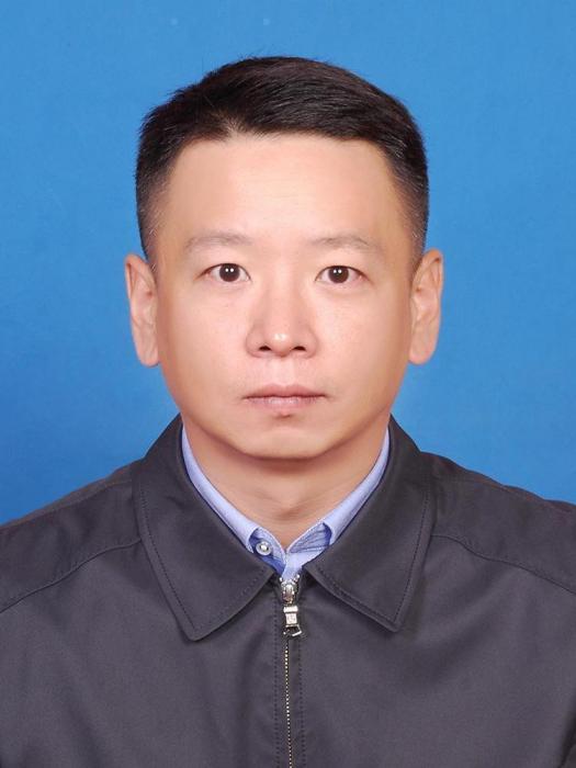 李遙(黑龍江省佳木斯市郊區委常委、政府副區長) 李遙(黑龍江省佳木斯市郊區委常委、政府副區長)