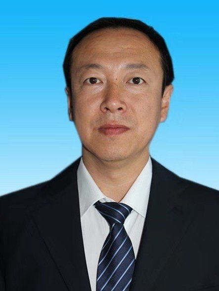 李海鷹(呼和浩特市回民區政府副處級幹部) 李海鷹(呼和浩特市回民區政府副處級幹部)