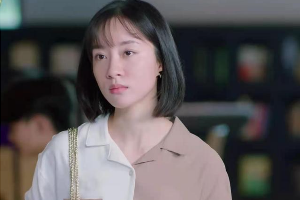 林雨(《與晨同光》中由楊玥飾演的角色) 林雨(《與晨同光》中由楊玥飾演的角色)