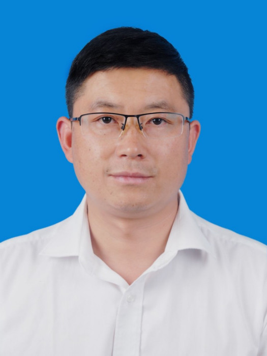 胡貴(貴州省六盤水市鐘山區生態移民局局長) 胡貴(貴州省六盤水市鐘山區生態移民局局長)