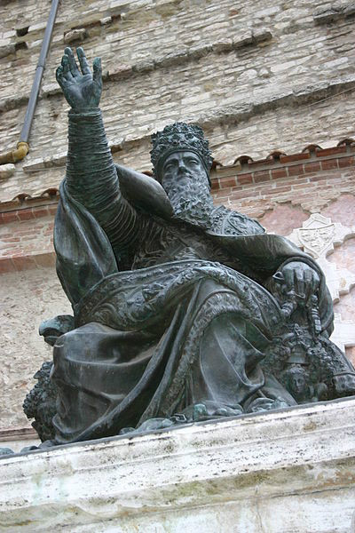 尤利烏斯三世的雕像，佩魯賈（ Perugia）