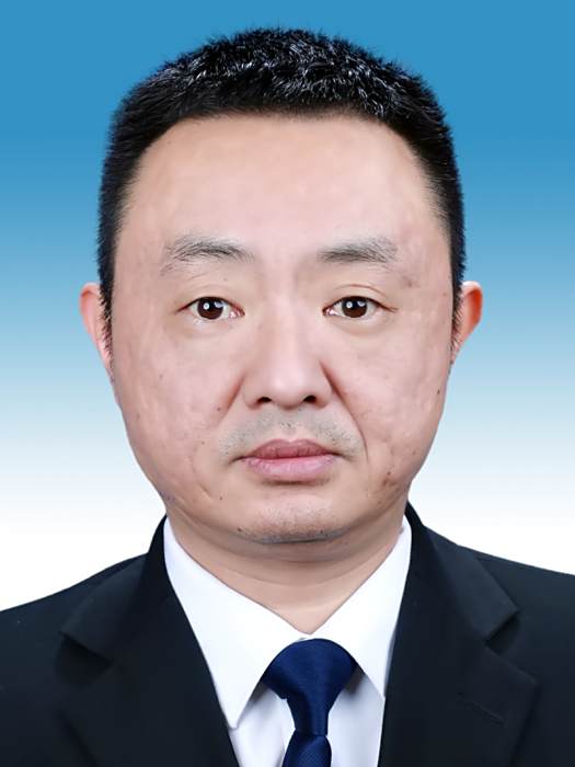 彭健(湖南省湘西土家族苗族自治州龍山縣財政局黨組成員、副局長) 彭健(湖南省湘西土家族苗族自治州龍山縣財政局黨組成員、副局長)