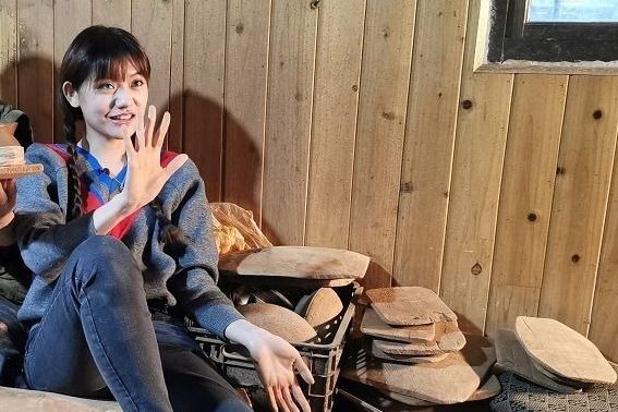 西西(新華網美女主播) 西西(新華網美女主播)