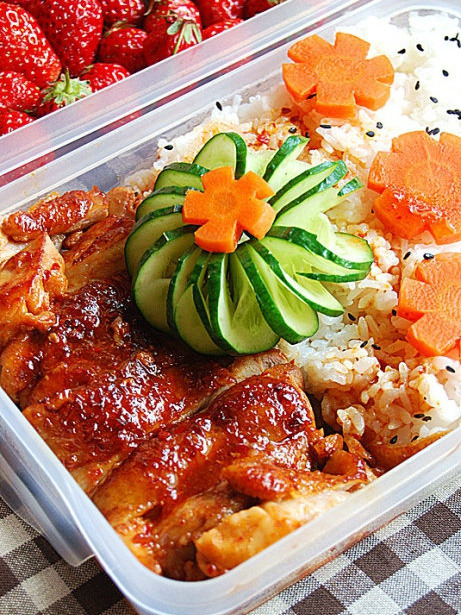 泡菜雞排飯 泡菜雞排飯