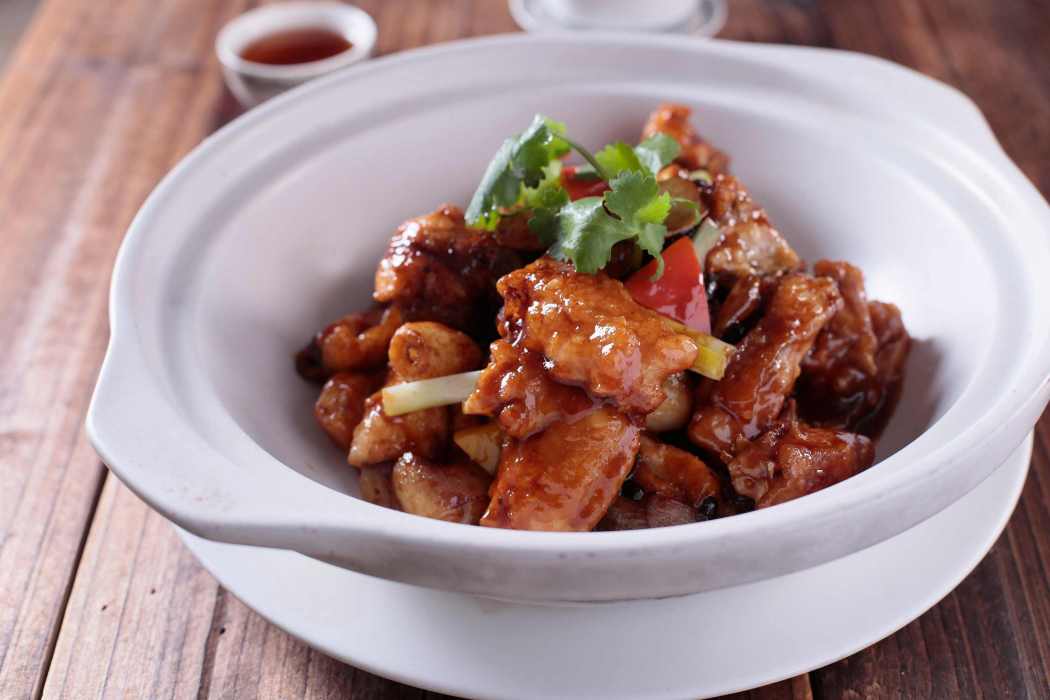 百味雞煲 百味雞煲