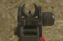 AKBP持槍機瞄狀態