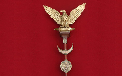 十三軍團的金鷹旗，《羅馬》道具