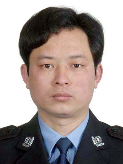 葉鋒(江西省鷹潭市公安局月湖分局黨委委員) 葉鋒(江西省鷹潭市公安局月湖分局黨委委員)