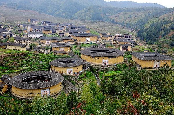 中川土樓群