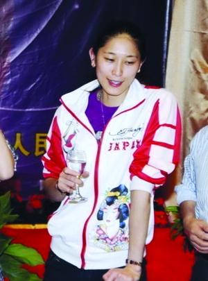 隋菲菲身著日本藝妓服參加全明星活動