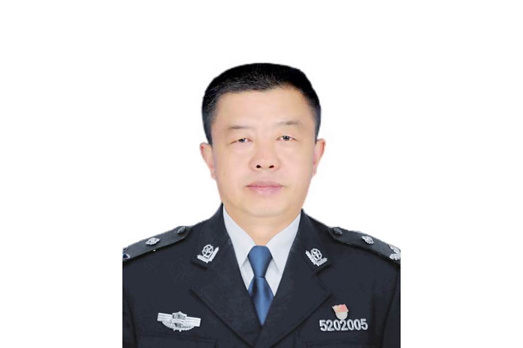 馮建軍(貴州省戒毒管理局黨委委員、副局長) 馮建軍(貴州省戒毒管理局黨委委員、副局長)