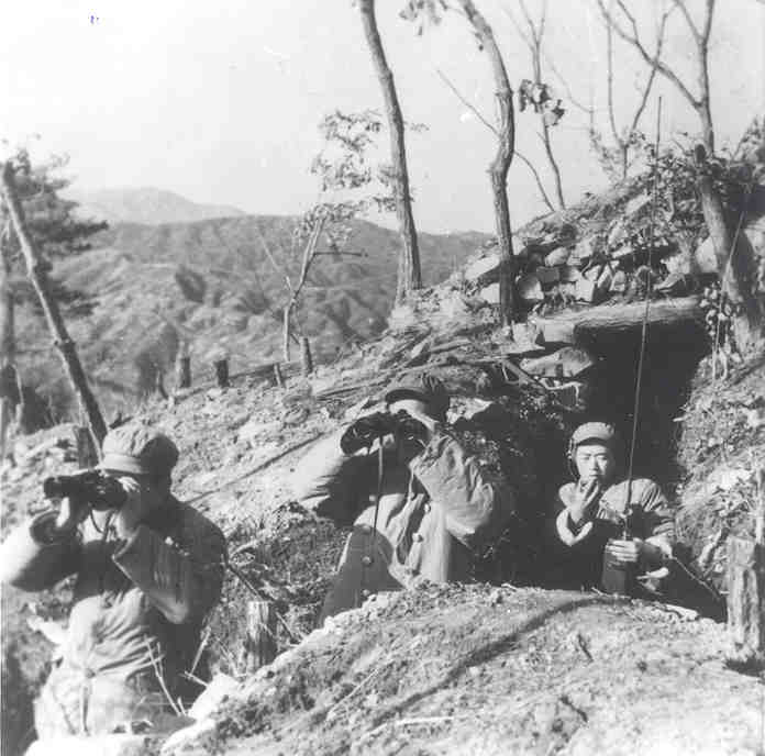 上甘嶺戰役中，志願軍某部前線指揮所