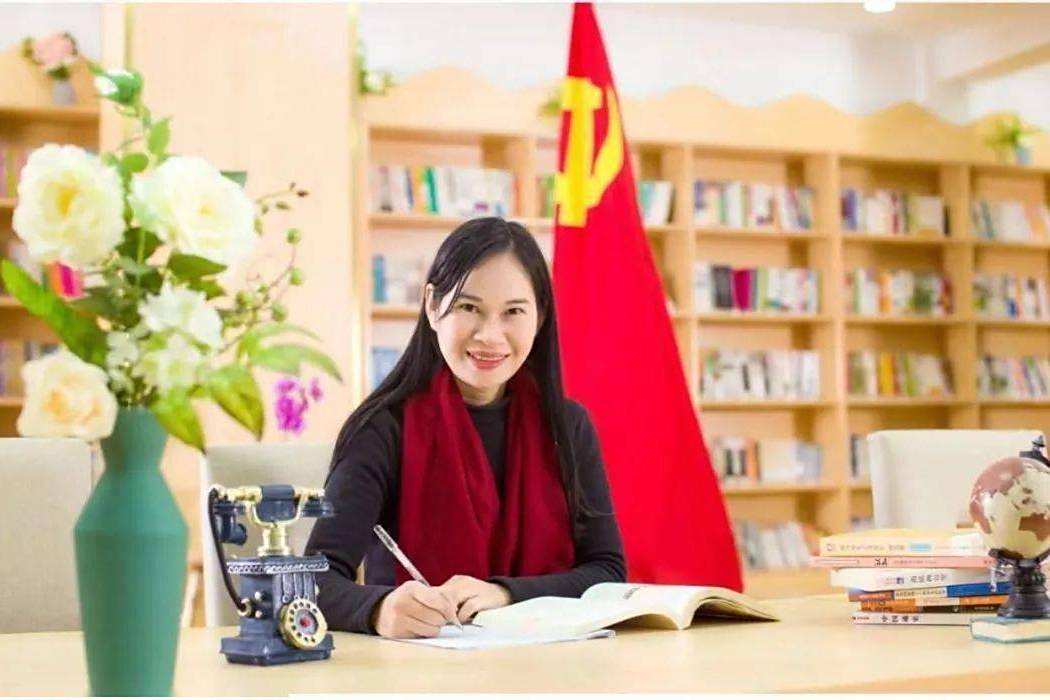 許寒(北海市第二實驗學校教師) 許寒(北海市第二實驗學校教師)