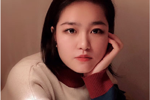 於子軒(中國藝術家,畢業於清華大學美術學院) 於子軒(中國藝術家,畢業於清華大學美術學院)