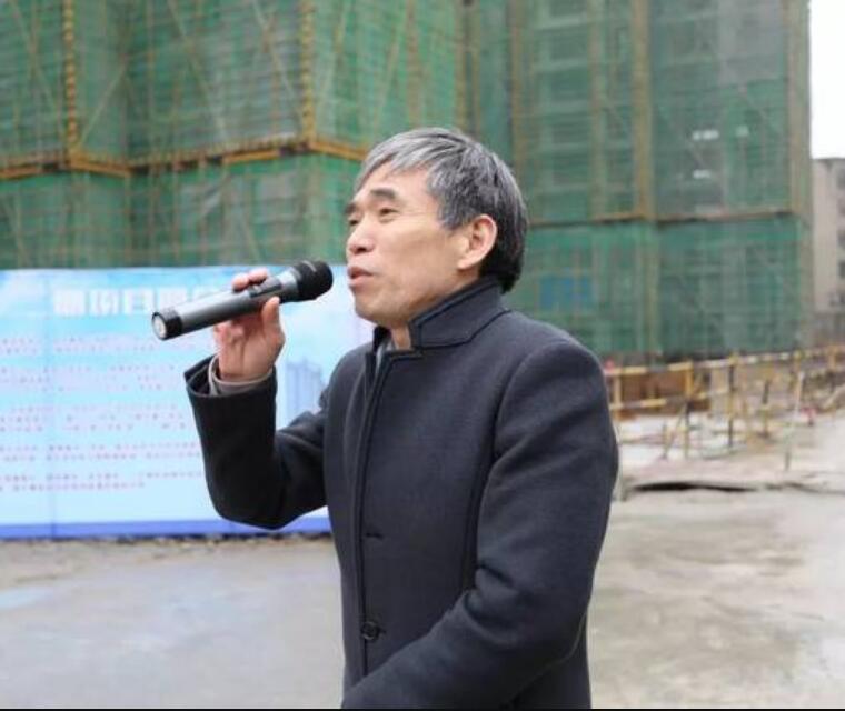 方海國(蘄春縣漕河鎮夏漕社區原黨委書記) 方海國(蘄春縣漕河鎮夏漕社區原黨委書記)