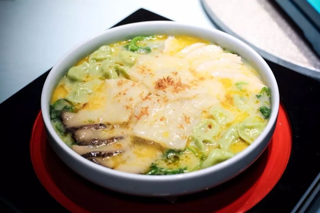 菠餃魚肚 菠餃魚肚
