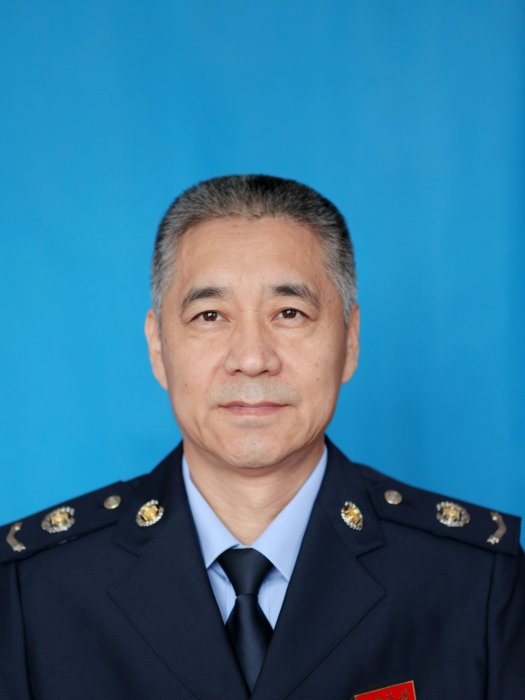 孟繁東(黑龍江省稅務局黨委委員、總審計師) 孟繁東(黑龍江省稅務局黨委委員、總審計師)