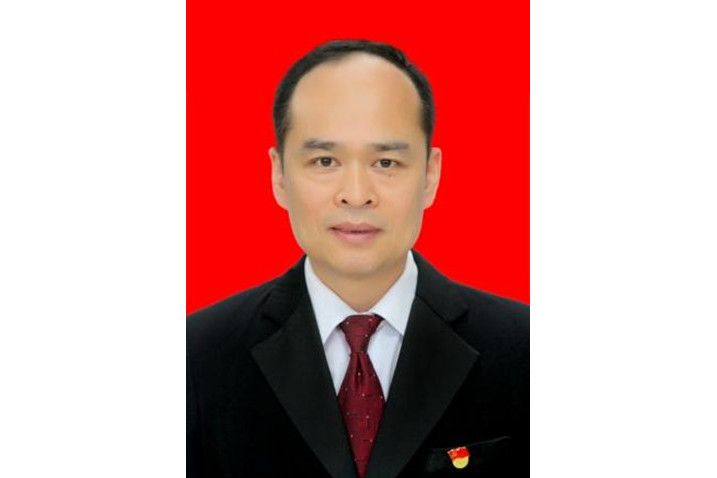 鄧勇(瀏陽市國有資產事務中心黨組書記、主任) 鄧勇(瀏陽市國有資產事務中心黨組書記、主任)