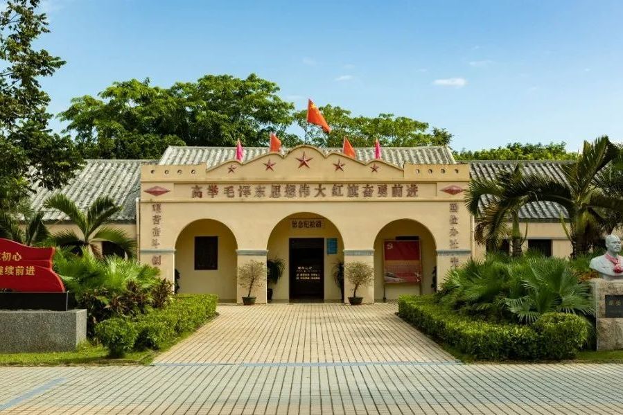 石屋村(海南省儋州市那大鎮下轄村) 石屋村(海南省儋州市那大鎮下轄村)