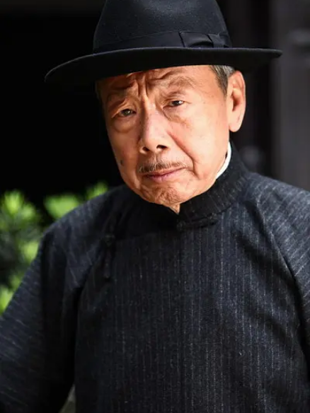 陳子秋(電視劇《兵臨城下》中的角色) 陳子秋(電視劇《兵臨城下》中的角色)