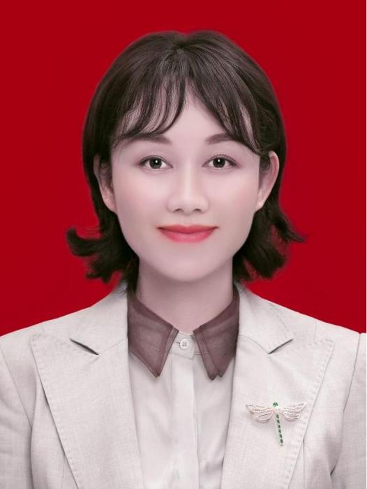 張艷華(江西省井岡山市委常委、宣傳部部長) 張艷華(江西省井岡山市委常委、宣傳部部長)
