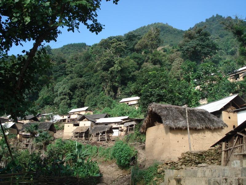 黑岩村(廣東省懷集縣橋頭鎮黑岩村) 黑岩村(廣東省懷集縣橋頭鎮黑岩村)