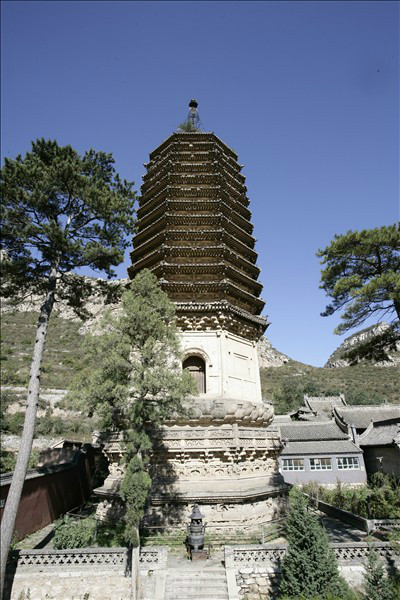 覺山寺塔