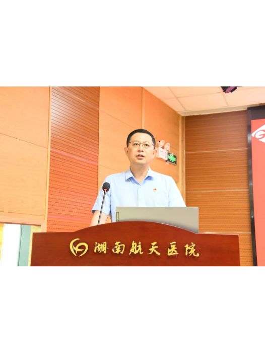 王旭東(湖南航天醫院黨委委員、黨委書記) 王旭東(湖南航天醫院黨委委員、黨委書記)