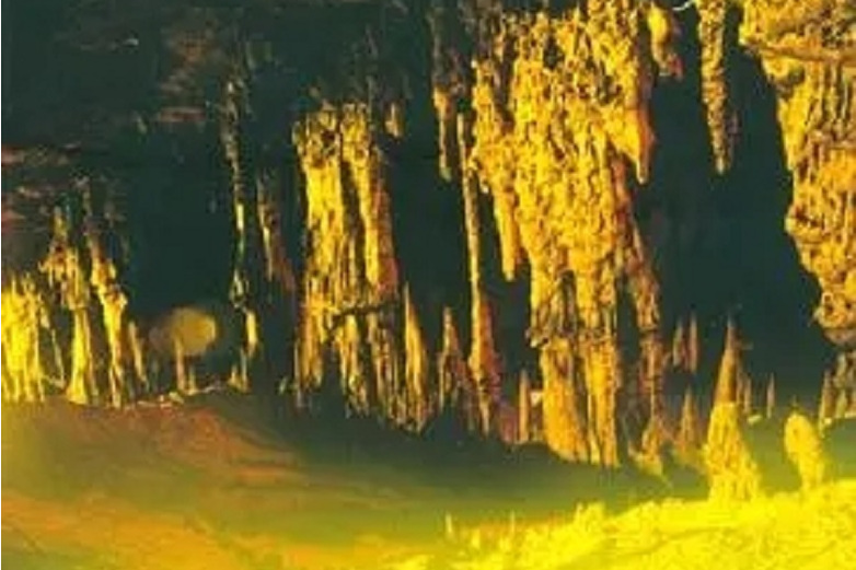 八穿河 八穿河