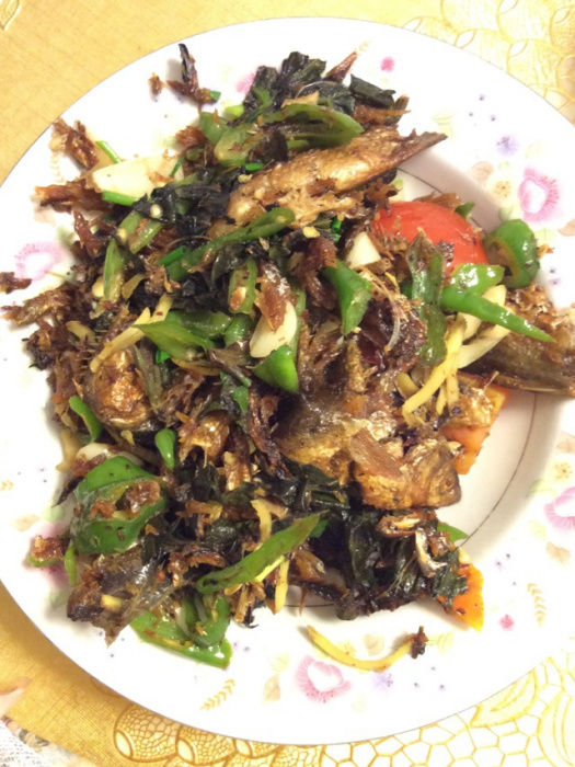青椒乾魚 青椒乾魚
