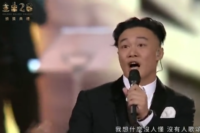 八號風球(2015年陳奕迅演唱歌曲) 八號風球(2015年陳奕迅演唱歌曲)
