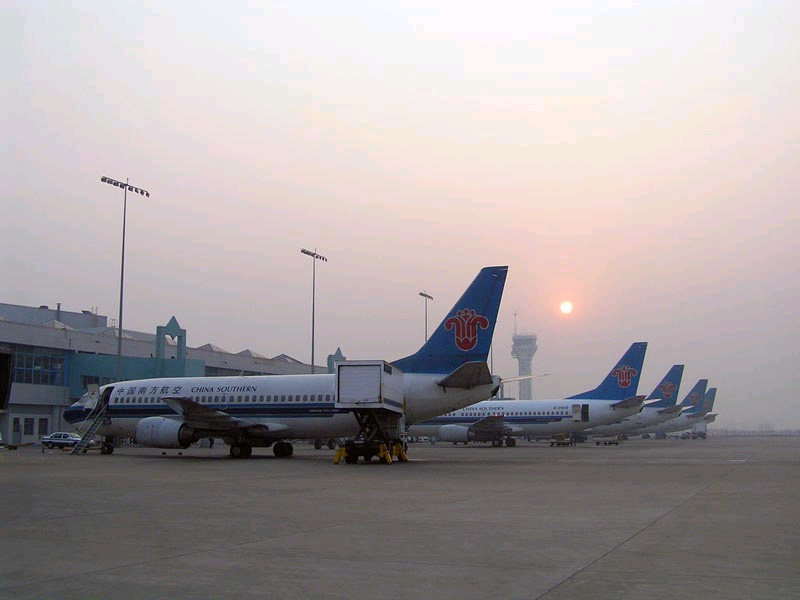 鄭州新鄭國際機場的南航客機